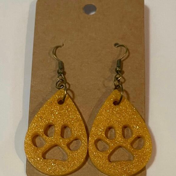 Handmade epoxy resin paw print earrings - mustard yellow-gold shimmer - Picture 2 of 4